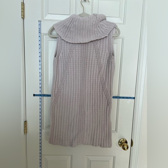 Banana Republic Sleeveless Sweater Tunic, Medium - Picture 3 of 6